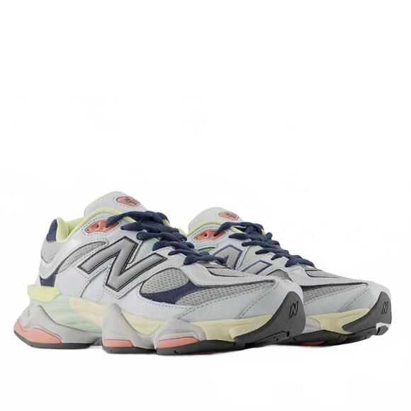 NEW NEW BALANCE unisex 9060 sneakers in blue blue - Picture 2 of 4